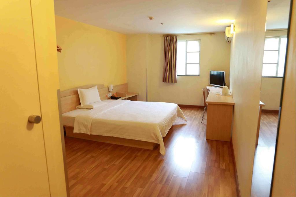 7Days Inn Chengdu Shuangliu Airport Taqiao Road Room photo